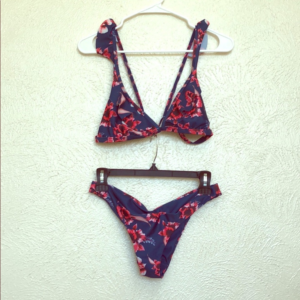 Navy floral flirty bikini